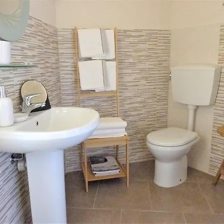 Del Castello Da Germana Parcheggio Gratuito * Revello